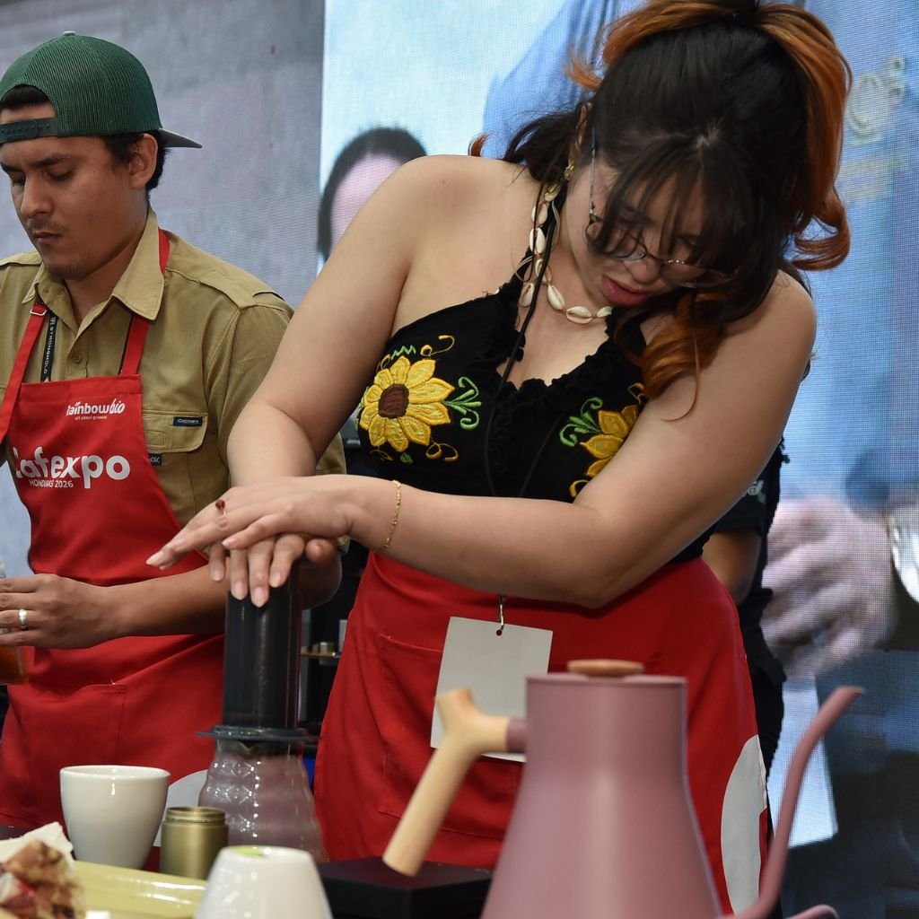 Dissél Reyes en la competencia AeroPress en Cafexpo 2026.