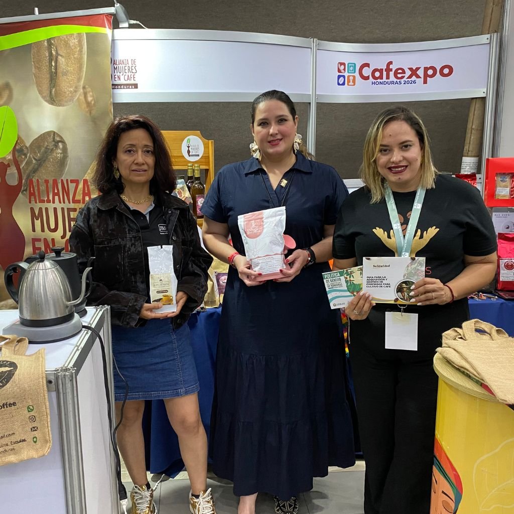 Hondureñas que integran la organización Alianza de Mujeres en Café.