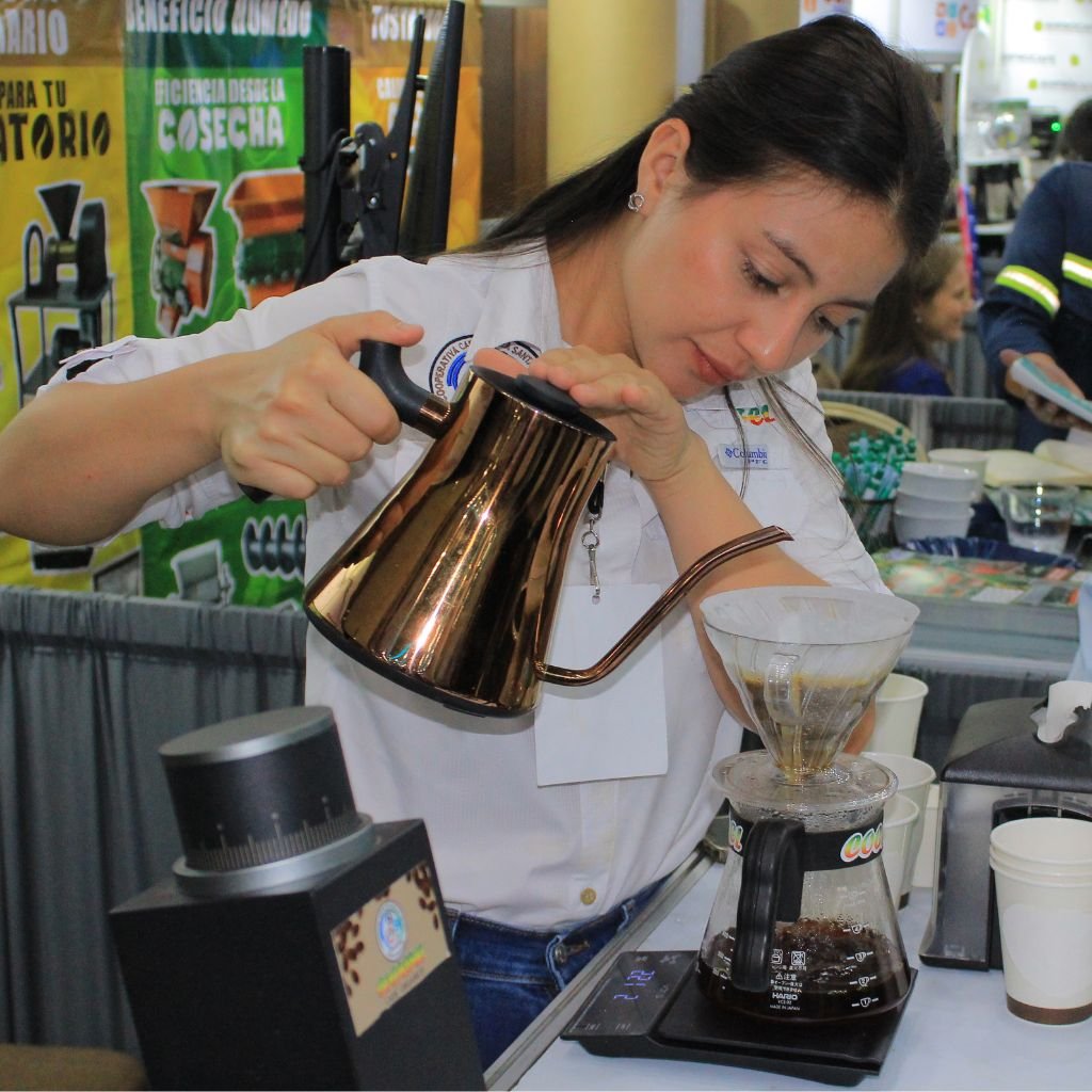 Durante el Coffee Camp 2026, los jóvenes visitarán fincas, cafeterías y recibirán clases magistrales de innovación y emprendimiento.