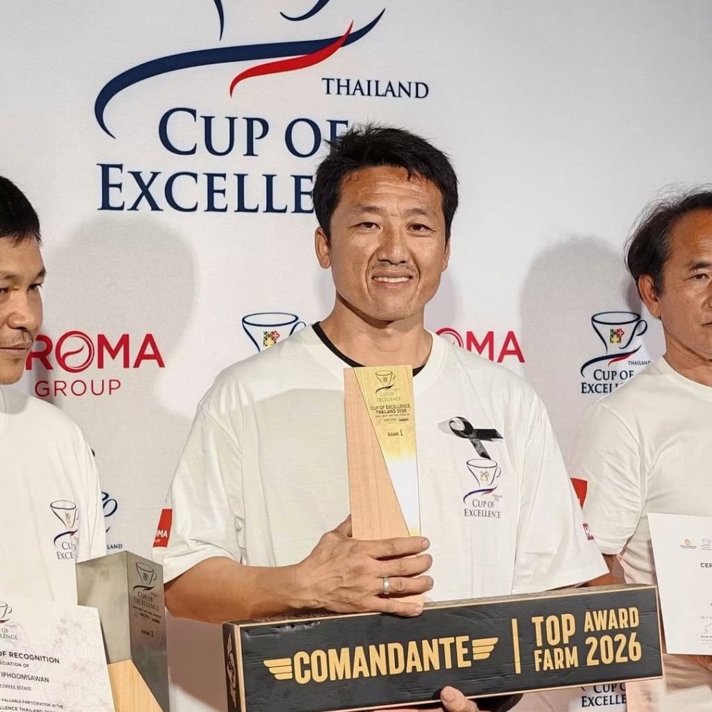 Por tercera vez, Wichai Kamnerdmongkon ganade Taza de Excelencia en Tailandia con una puntuación de 90.50.