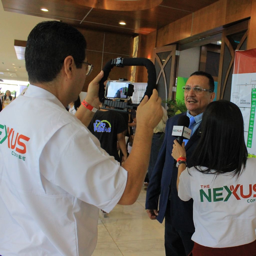Periodistas de The Nexus Coffee durante la Cafexpo 2026 celebrada en marzo en San Pedro Sula, Honduras.
