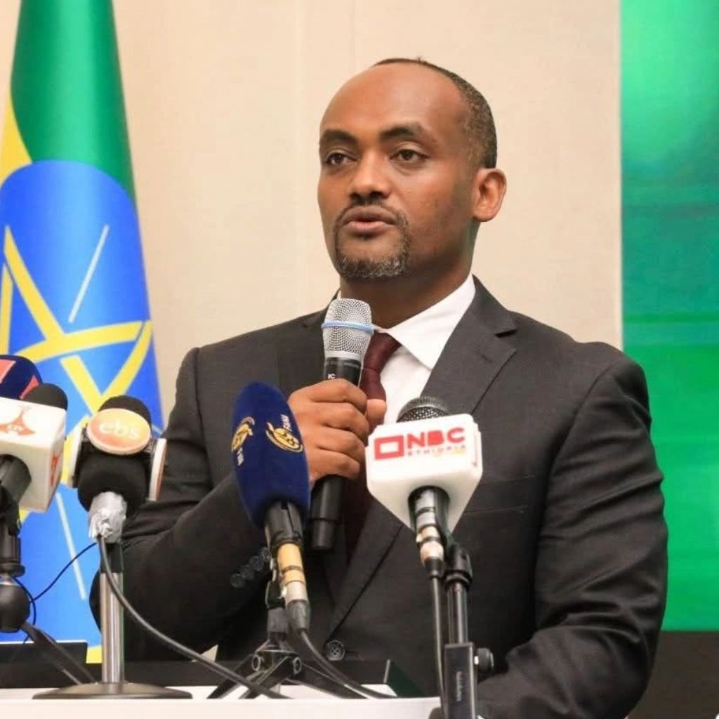 Adugna Debela, director general de la Ethiopian Coffee and Tea Authority (ECTA), durante la presentación del nuevo Paquete Nacional de Desarrollo del Café que busca duplicar las exportaciones a US$6.000 millones para 2031.