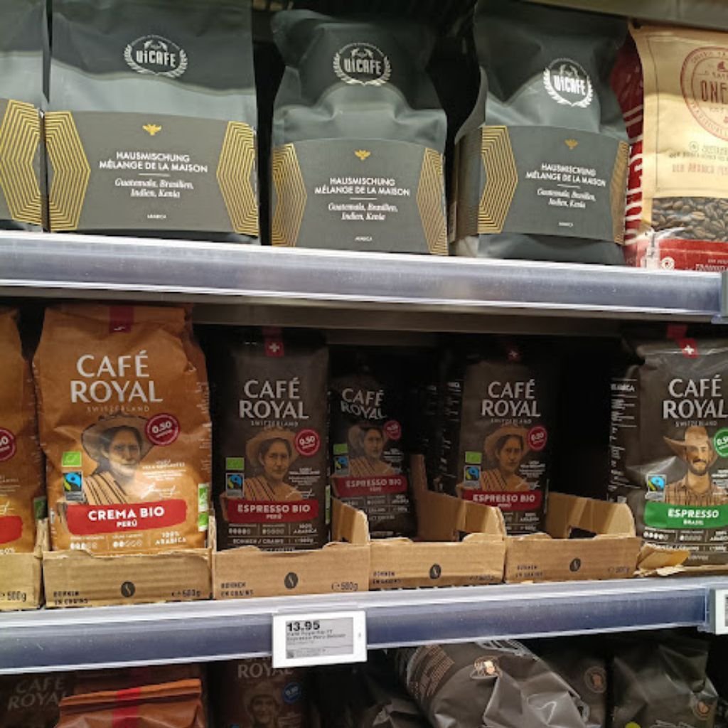 Cafe importado de países de América Latina, pero tostado, empacado y vendido en Suiza.