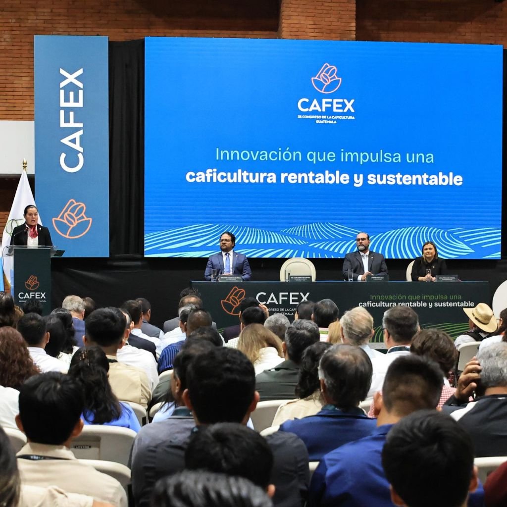 Inauguración del 35 Congreso de la Caficultura CAFEX 2026 en sede de Anacafé, donde autoridades y productores analizan la innovación para una caficultura rentable y sustentable.