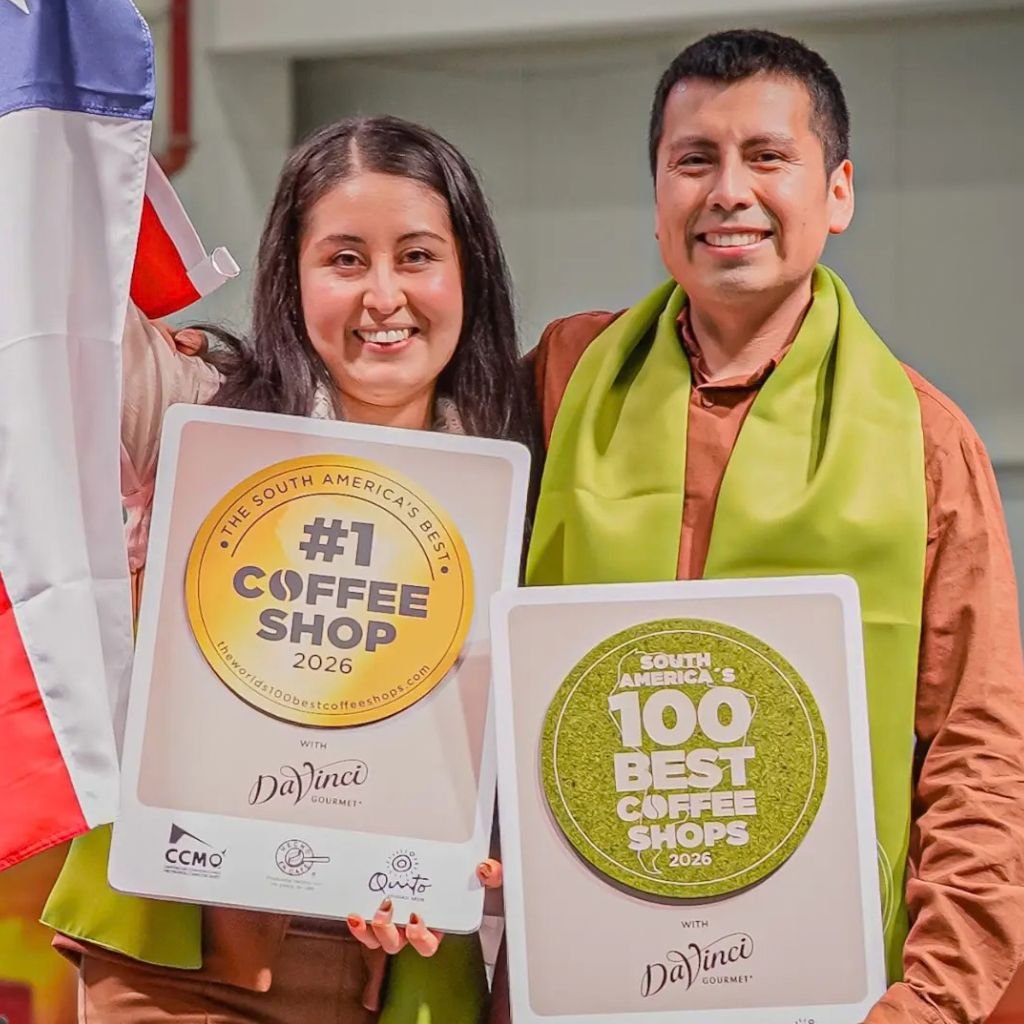 Jacqueline y Cristián Cariman celebran en Quito, Ecuador, el primer lugar dentro del ranking The South America’s 100 Best Coffee Shops 2026.
