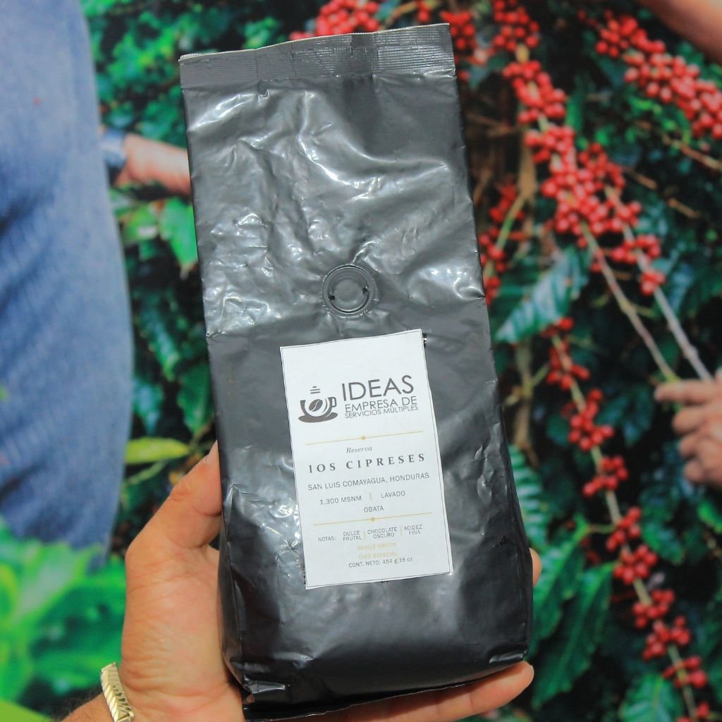 Bolsa de café comercializada por la empresa de servicios múltiples IDEAS en San Luis, Comayagua, Honduras.